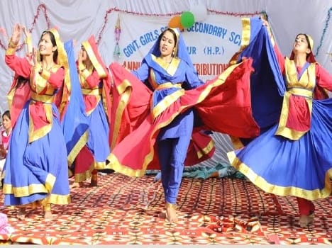 school finction girl school bilaspur.