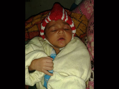 child foung in bage under the seat in Sadbhavana Express 