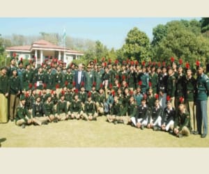 ncc cadets meet with uttarakhand governor.