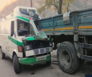 accident in badrinath highway.