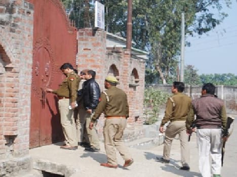 District panchayat members escaped in search of murder