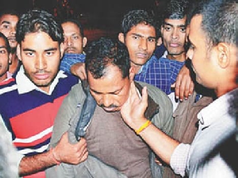 constable has been beaten when he entered in hostel