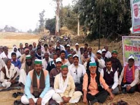 Farmers began picketing