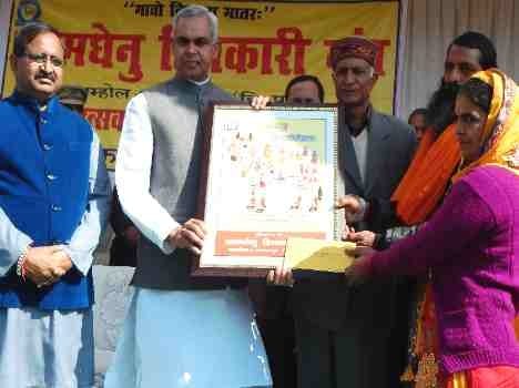 governor awarded farmer.