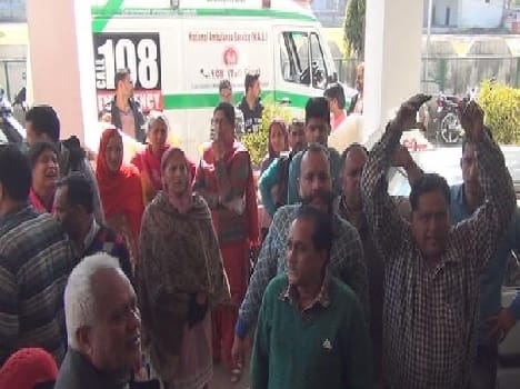 agitation in Dehra hospital