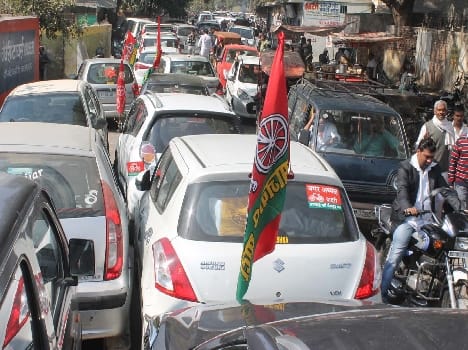 heavy road jam due to narendra bhati's fleet.