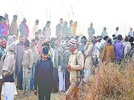 Public service center operator of killing