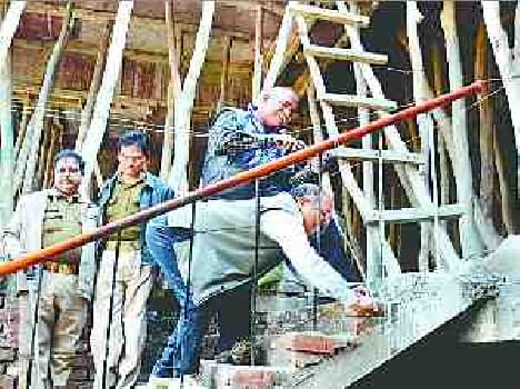 RDA officials seal illegal constructions