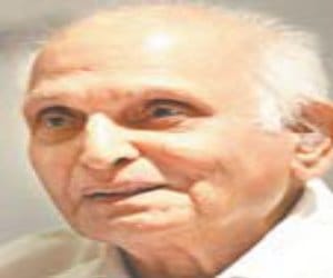 Famous Pakistani writer pas away