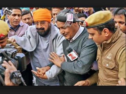 nirmal singh bhangoo company pearl group fraud case