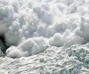 10 soldier missing in avalanche at siachen