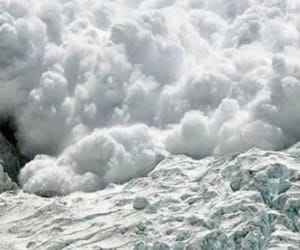 10 soldier missing in avalanche at siachen