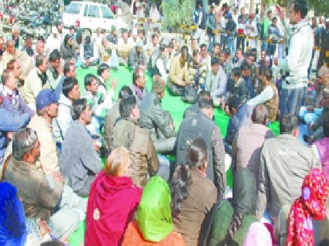 Demonstration against the transfer of teachers