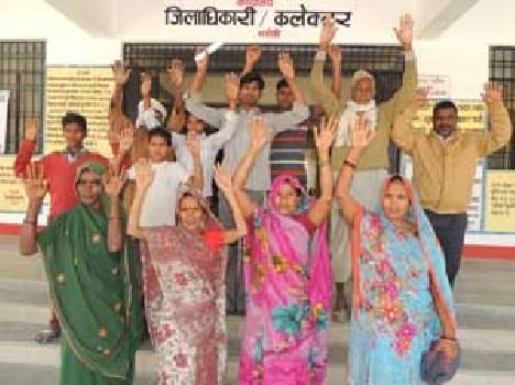 Faizabad villagers demonstrated against the occupation