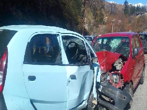 one died in accident and five injured
