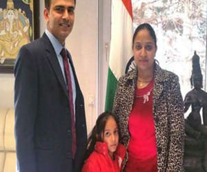 gurpreet asked help from women commission