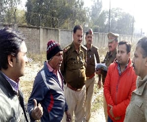 Collection agent robbed of four million.