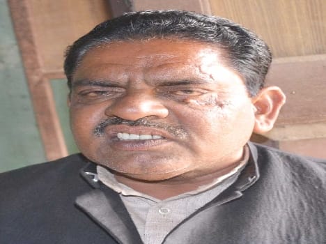 teachers association protested for not paid their salary  