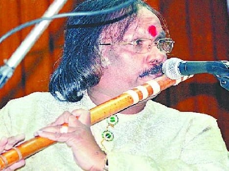 Rajendra Prasanna flute tune dipped Bareilly College