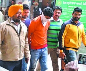 axis bank loot, mohali loot, gurjant singh, mohali, punjab