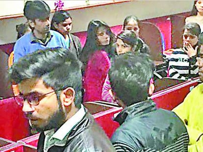 40 arrested for fraud.
