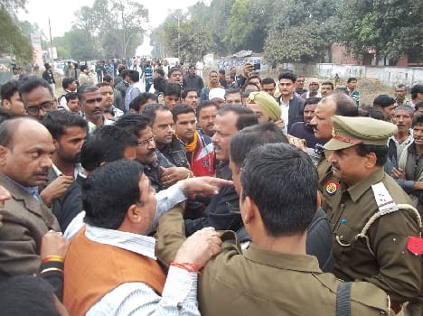 fight in the election 