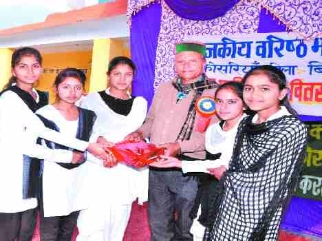anlit became best student.