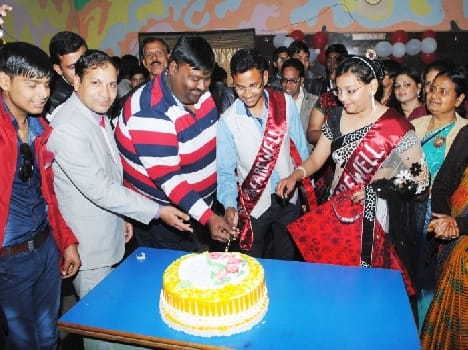 Review and Govind crown crowned Miss-Mister Farewell