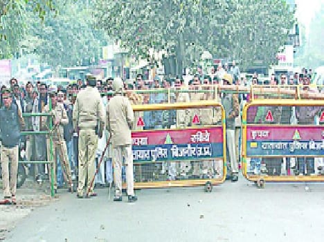 Polls under tight security