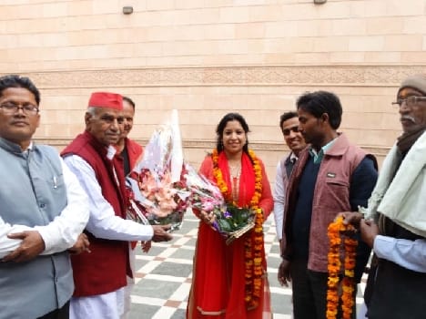 Working hard to strengthen the party of the workers, Devendra