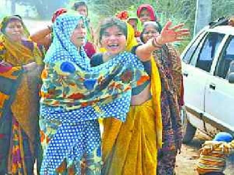 The farmer's son shot dead by dacoits