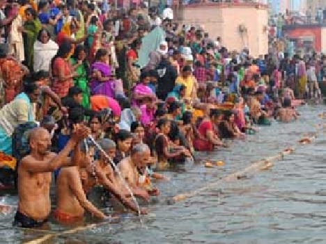 Dive into the river broke the silence by devotees