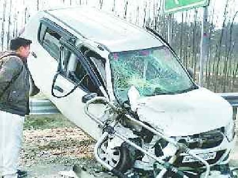 boy died in an accident, 6 injured