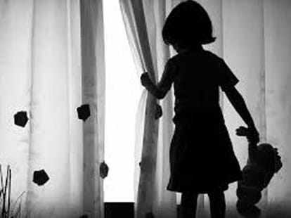 16-member gang held for smuggling 32 kids to US
