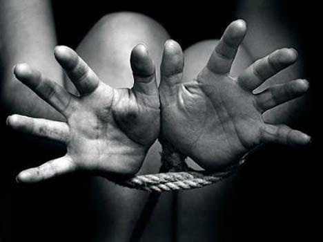 16-member gang held for smuggling 32 kids to US