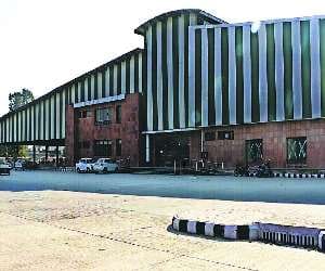 buyer not arrived, auctions of AC mandi cancel on spot