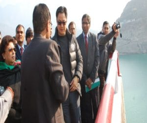 traffic allowed on tehri dam till 8 pm.