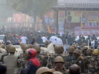 advocate protest near highcourt in lucknow