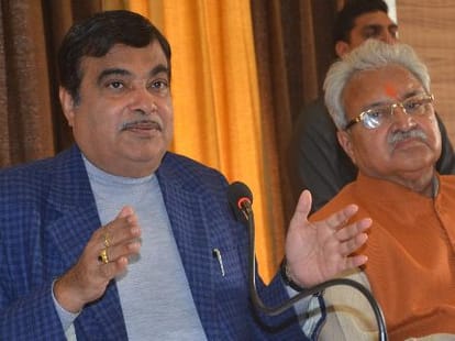 nitin gadkari annouce to developed national highway in up
