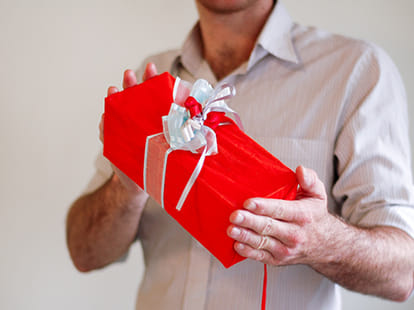 unique idea for expensive gift to his partner