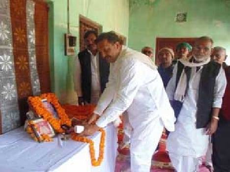 Remembered death anniversary ramaakaant