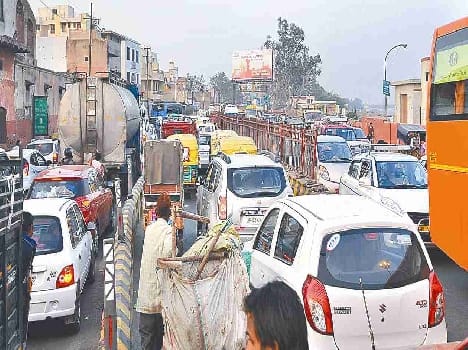 jaam in city after closed jawahar bridge