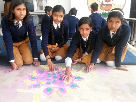 Manmohan Rangoli made by students