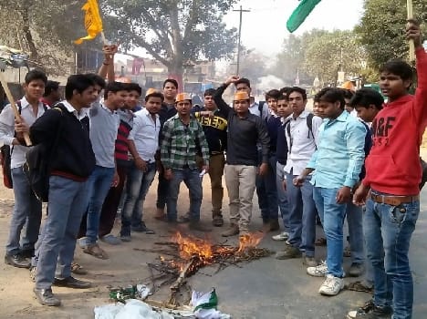 Pakistan is hanging supporters who defended