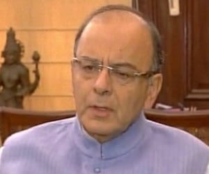 do not penic on Stock market reaction: arun jaitly