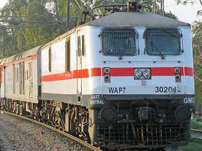 Thousands of passengers stranded at the katra