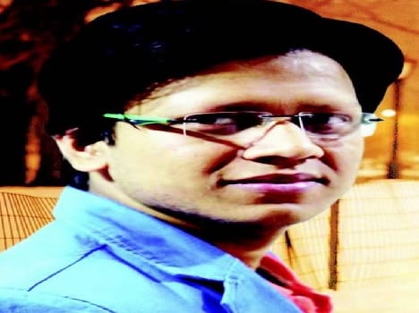 Satyam Rafta singing Love Song made five albums identity