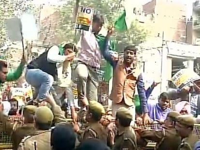 ex-servicemen of 54th NDA batch writes to jnu vc and offers to return degree for anti-national activity