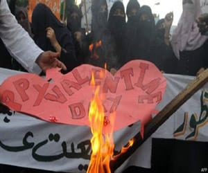 valentineday bans on pakistan