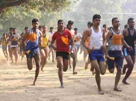 Deoria 441 youths crossed the first 